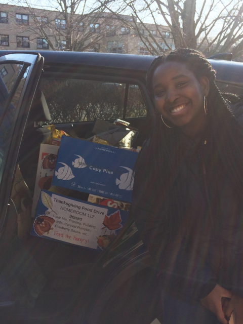Fontbonne Gives Back Through Thanksgiving Food Drive